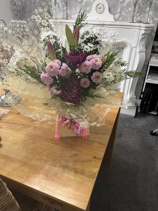 Buy & Sell Woodsetton Dudley - Photos for Box of fresh flowers