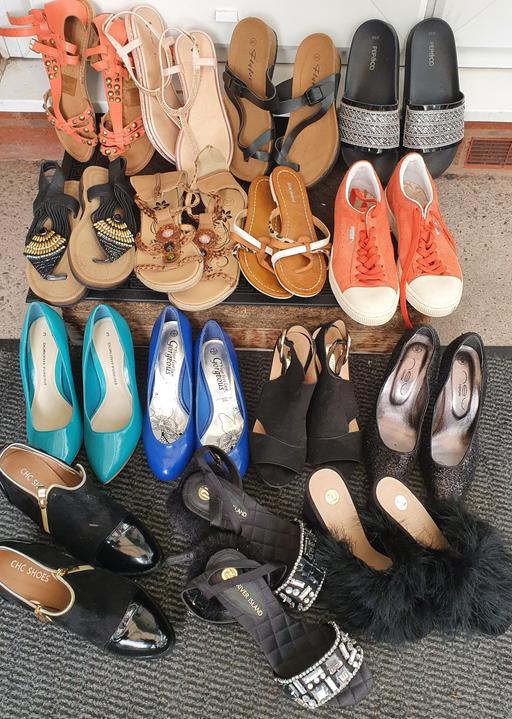Buy & Sell Oxley Wolverhampton - Photos for 15 pairs of shoes