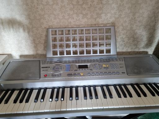 Buy & Sell Addington Village Station South East London - Photos for full Size keyboard/organ with stand £50