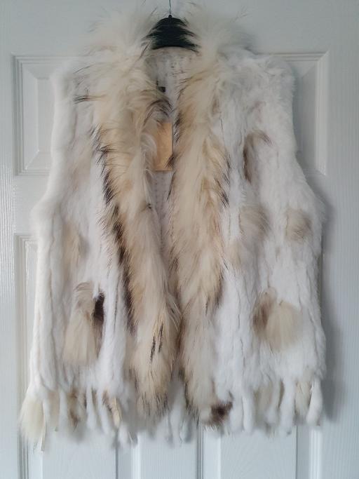 Buy & Sell Upper Gornal Dudley - Photos for ladies white fur waistcoat NEW