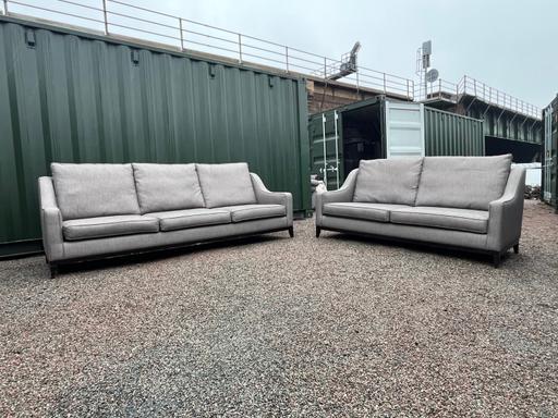 Buy & Sell Camberwell South East London - Photos for Large Grey 3 & 2 Seater Sofa Set