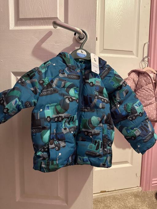 Buy & Sell Priesthill Glasgow - Photos for Boys truck jacket