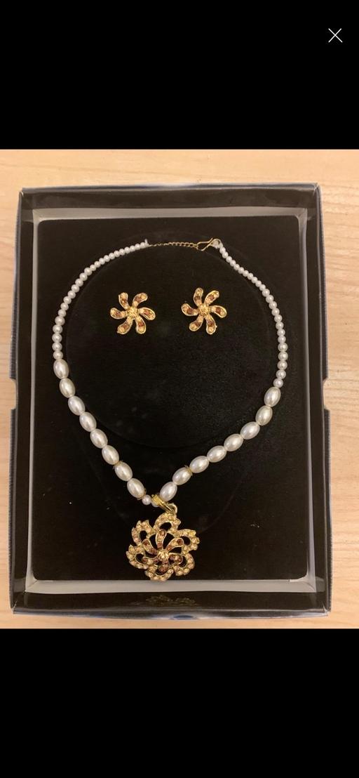 Buy & Sell Goldthorn Park Wolverhampton - Photos for Necklace Set