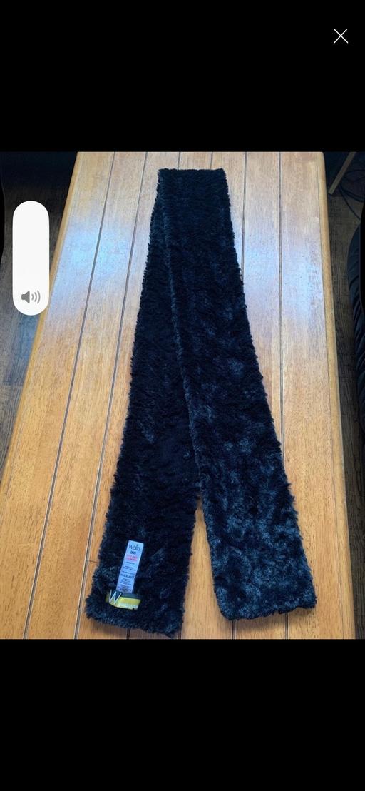 Buy & Sell Goldthorn Park Wolverhampton - Photos for Black fluffy Lady Scarf