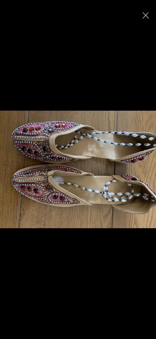 Buy & Sell Goldthorn Park Wolverhampton - Photos for Punjabi ladies Shoes