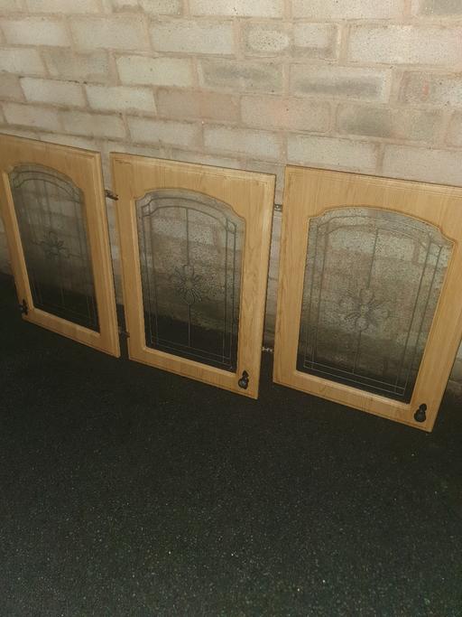 Buy & Sell Pensnett Dudley - Photos for 3, Nice Glass Panelled Cupboard Doors, VGC