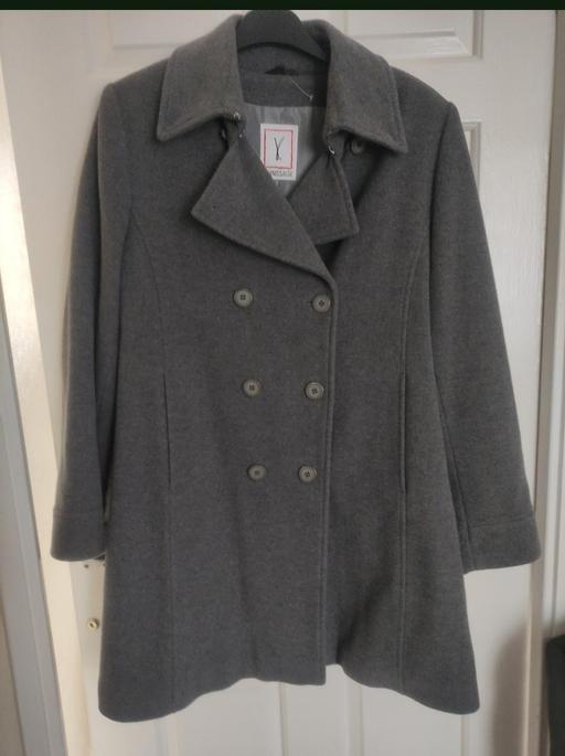 Buy & Sell Grafton Street Industrial Estate West Northamptonshire - Photos for Ladies coat