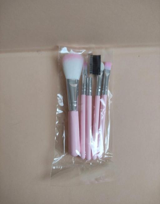 Buy & Sell Grafton Street Industrial Estate West Northamptonshire - Photos for Small makeup brush