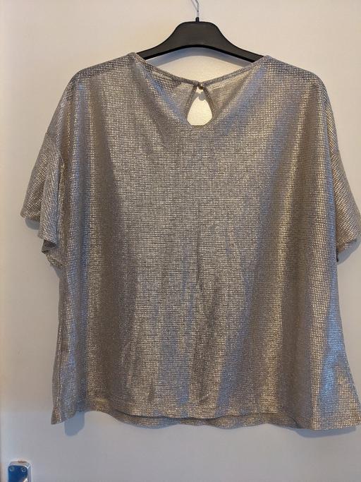 Buy & Sell Northfield Birmingham - Photos for gold Lipsy top