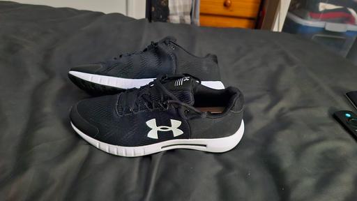Buy & Sell Seasalter Canterbury - Photos for UNDER ARMOUR TRAINERS SIZE 8