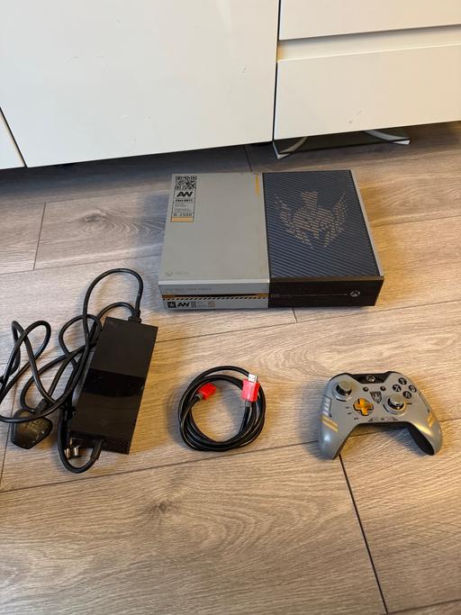 Buy & Sell Hill Top Sandwell - Photos for Xbox One 1TB Call of Duty Edition