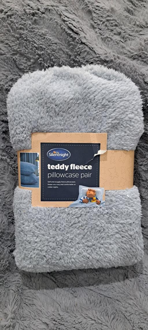 Buy & Sell Sutton Coldfield Birmingham - Photos for Teddy Fleece pillowcase pair