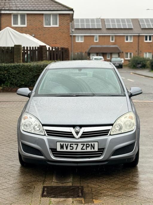 Vehicles Barking Barking and Dagenham - Photos for Vauxhall Astra 1.8L Petrol Automatic 1YR MOT