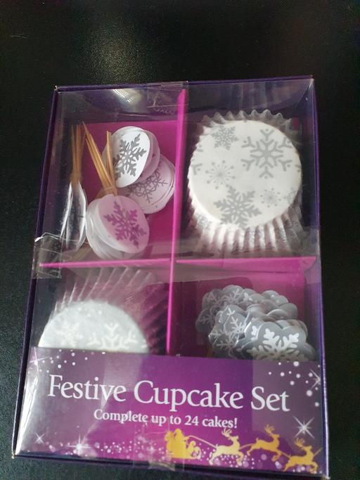 Buy & Sell Upper Gornal Dudley - Photos for Xmas festive cupcake set NEW