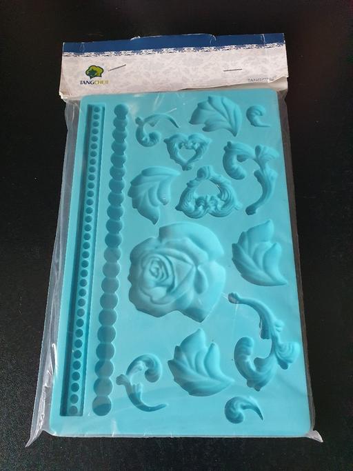 Buy & Sell Upper Gornal Dudley - Photos for large silicon icing mould NEW