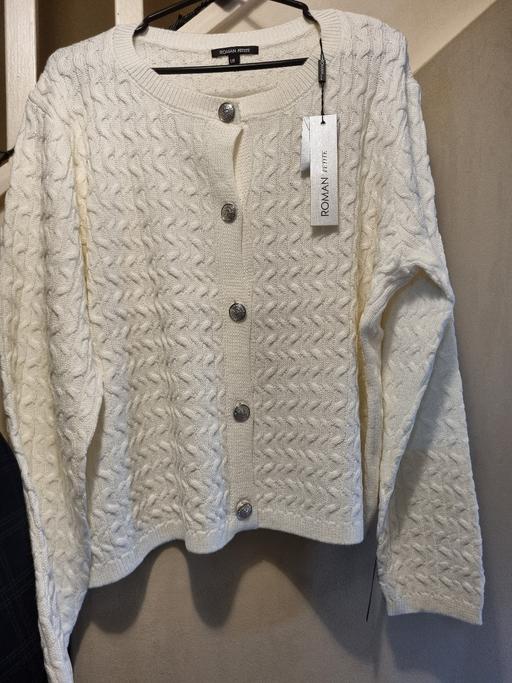 Buy & Sell Addington Village Station South East London - Photos for Cable knit size 18 Cardigan from Roman £9new