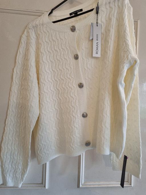 Buy & Sell Addington Village Station South East London - Photos for Cable knit size 18 Cardigan from Roman £9new