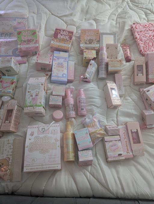 Buy & Sell Radcliffe Bury - Photos for Huge plouise bundle great for re sellers