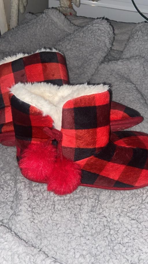 Buy & Sell Stow Heath Wolverhampton - Photos for Slipper boots