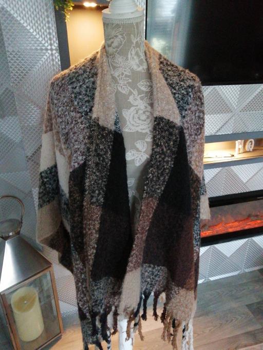 Buy & Sell Wednesfield Wolverhampton - Photos for ladies poncho