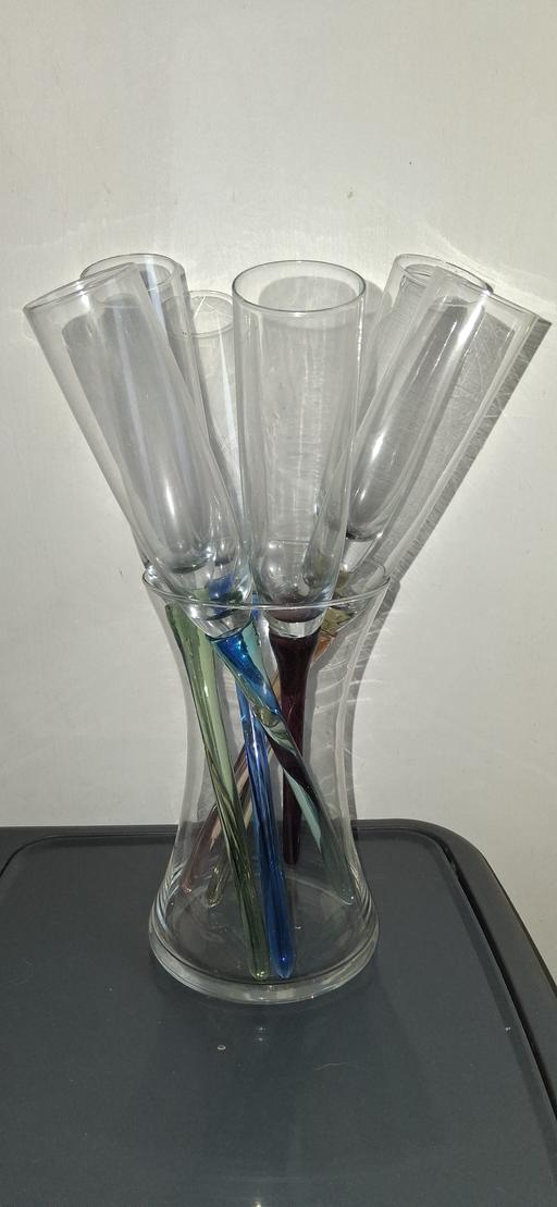 Buy & Sell Charnwood Leicestershire - Photos for Champagne flute glasses in housing/vase