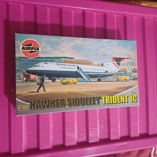 Buy & Sell Tividale Sandwell - Photos for Vintage Airfix H.S. Trident 1C Model Kit 1:14