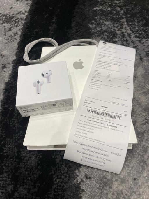 Buy & Sell Barking Barking and Dagenham - Photos for AirPods 4