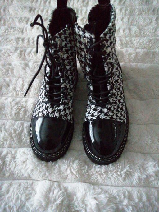 Buy & Sell Wednesfield Wolverhampton - Photos for ladies size *6*