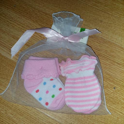Buy & Sell Ocker Hill Sandwell - Photos for baby girls set socks n mittens new born baby