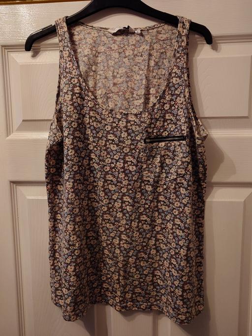 Buy & Sell Woodthorpe Charnwood - Photos for Women's floral sleeveless top size 14