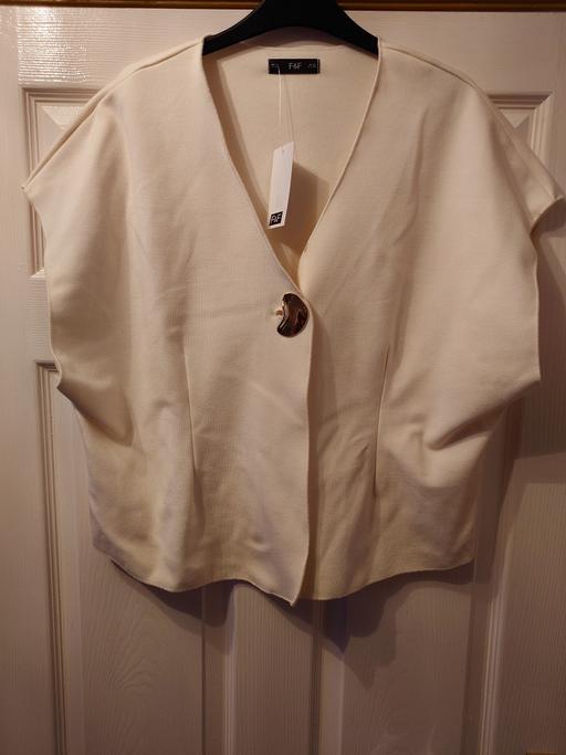 Buy & Sell Woodthorpe Charnwood - Photos for Women's cream waistcoat size 20