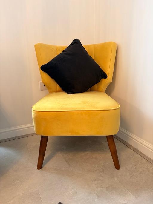 Buy & Sell Rainhill Saint Helens - Photos for Yellow occasional / cocktail chair