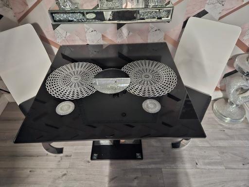 Buy & Sell Moseley Village Wolverhampton - Photos for dining table and chairs 