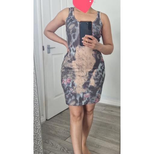 Buy & Sell Isleworth Hounslow - Photos for Asos Print Cross back dress, Size 6