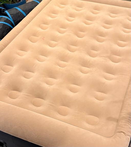 Buy & Sell Deptford South East London - Photos for Inflatable Mattress with inbuilt pump