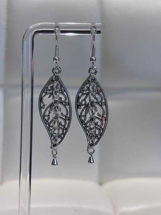 Buy & Sell Little Sutton Cheshire West and Chester - Photos for Leaf Earrings