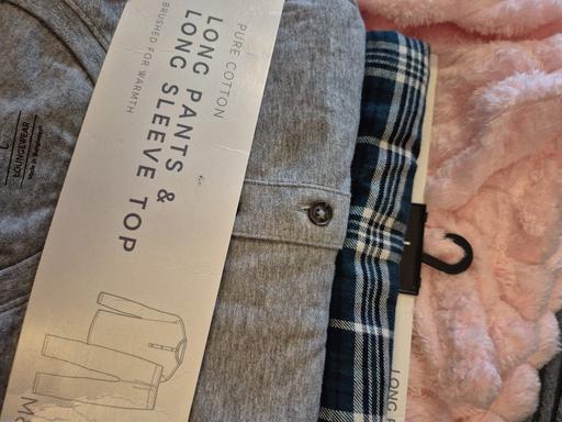 Buy & Sell Bellingham South East London - Photos for new pjs large m and s £15