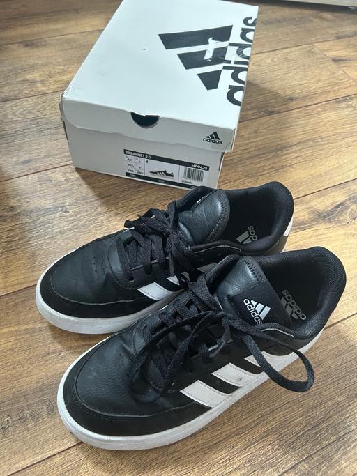 Buy & Sell Kingsbury North West London - Photos for Adidas Black and white Trainers Size 6