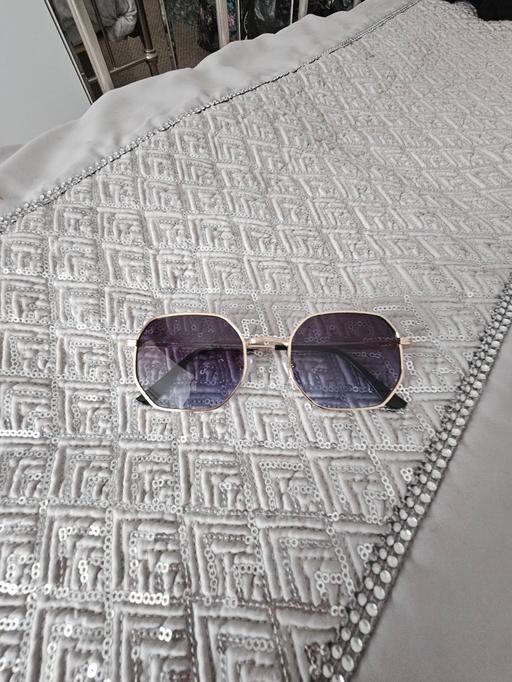 Buy & Sell Newton Doncaster - Photos for Ladies sunglasses..NEW