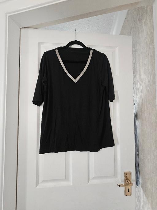 Buy & Sell Newton Doncaster - Photos for T-shirt, size 16