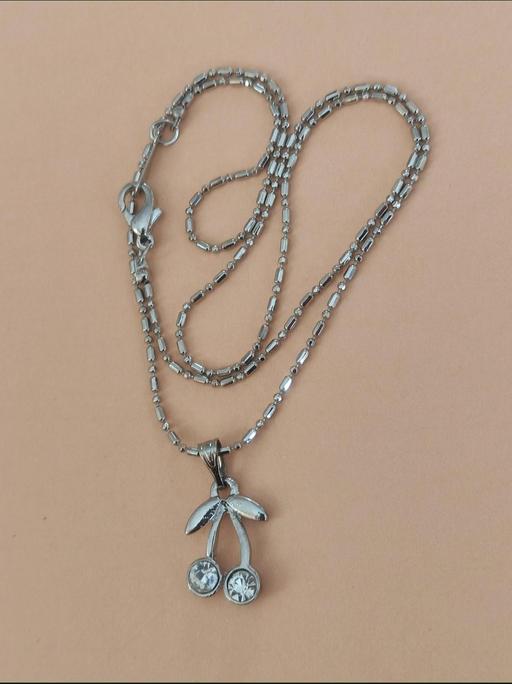 Buy & Sell Grafton Street Industrial Estate West Northamptonshire - Photos for New beautiful necklace chain