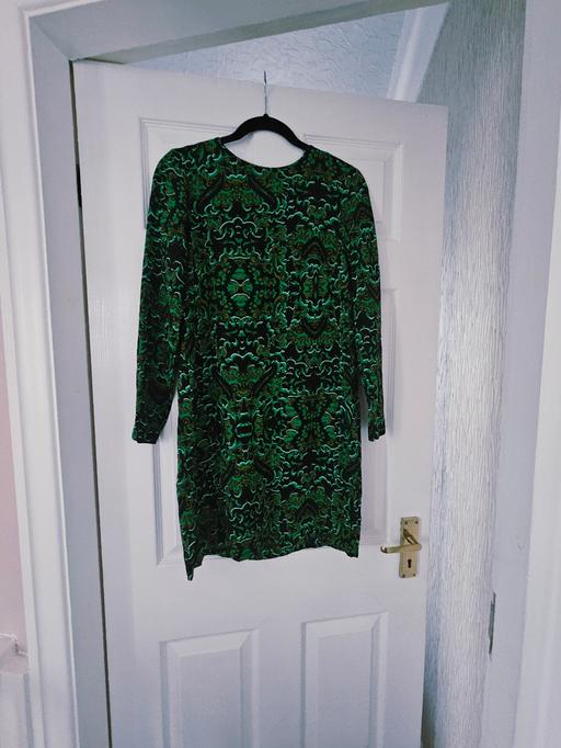 Buy & Sell Newton Doncaster - Photos for Patterned dress, size 14.
