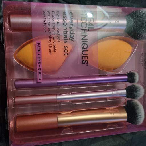 Buy & Sell Blackburn Blackburn with Darwen - Photos for Real techniques