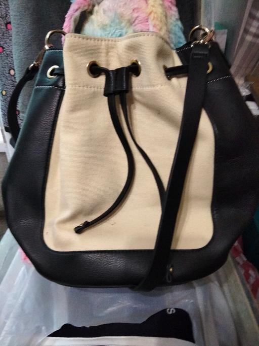 Buy & Sell Thurnscoe Barnsley - Photos for BLACK &CREAM BAG.