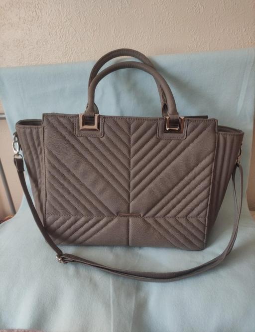 Buy & Sell Grafton Street Industrial Estate West Northamptonshire - Photos for Ladies bag