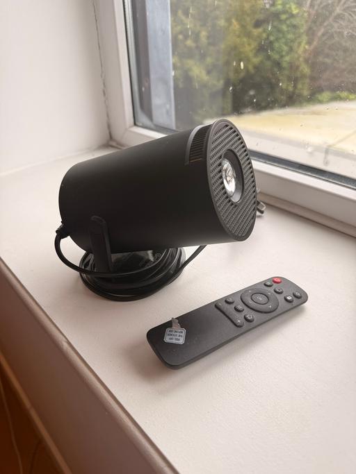 Buy & Sell Chiswick West London - Photos for Projector