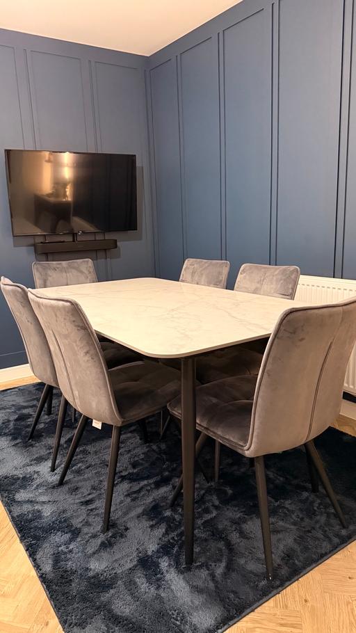 Buy & Sell Weldon North Industrial Estate North Northamptonshire - Photos for Marble dining table