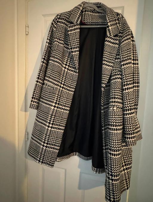 Buy & Sell Woodcross Wolverhampton - Photos for ladies coat size 22