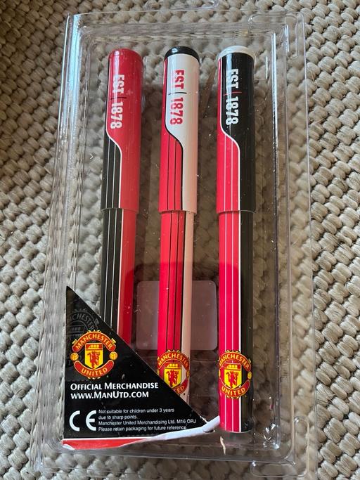 Buy & Sell Wednesfield Wolverhampton - Photos for Three new man utd pens 1£ a pack lots