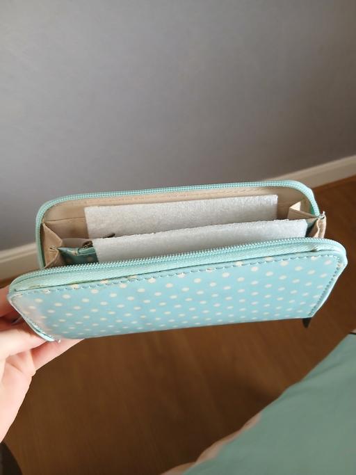 Buy & Sell Bradley Fold Trading Estate Bury - Photos for Purse New